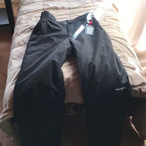 Black snow pants!